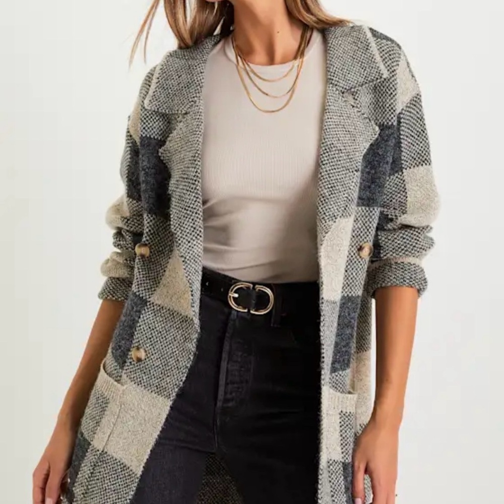NWOT-Lulu's Gray and Cream Checkered Coatigan